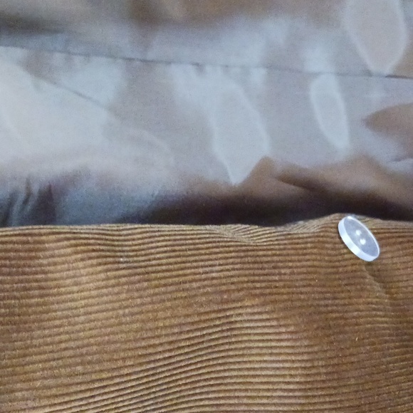 Light Jacket in Moss Brown Colour. - Picture 3 of 7